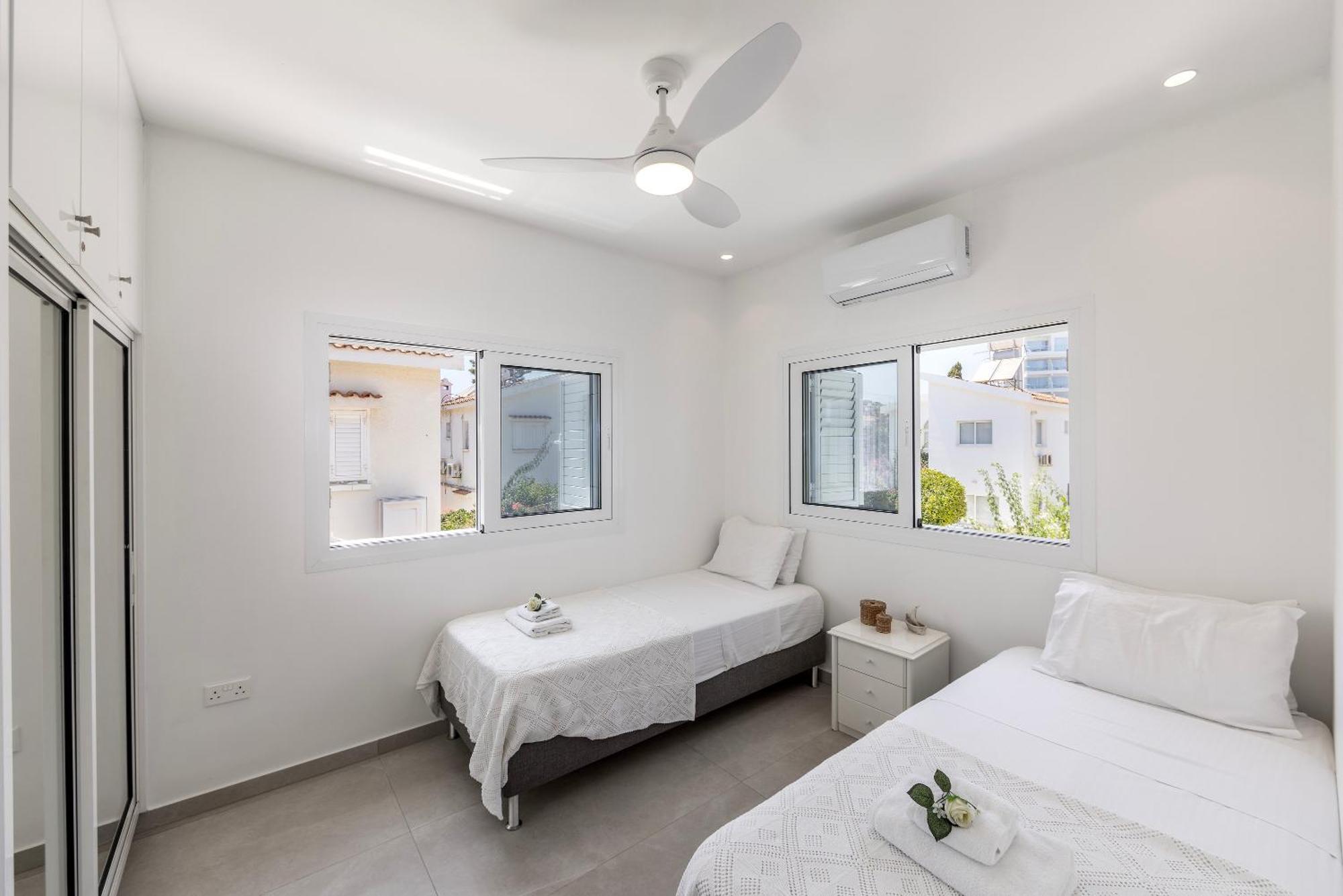 Protaras Nisia Seaside Villa Exterior photo
